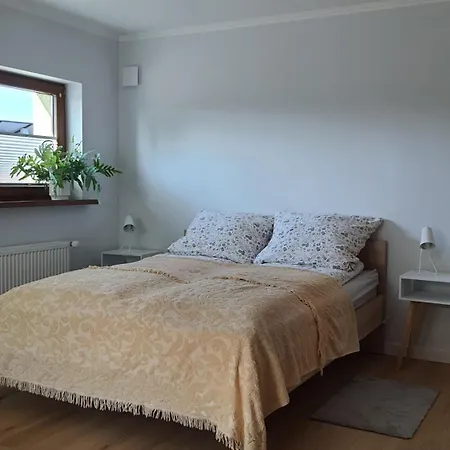 Kawalerka 40 M 2 Osoby Ulica Porzeczkowa Torun Apartment Exterior photo