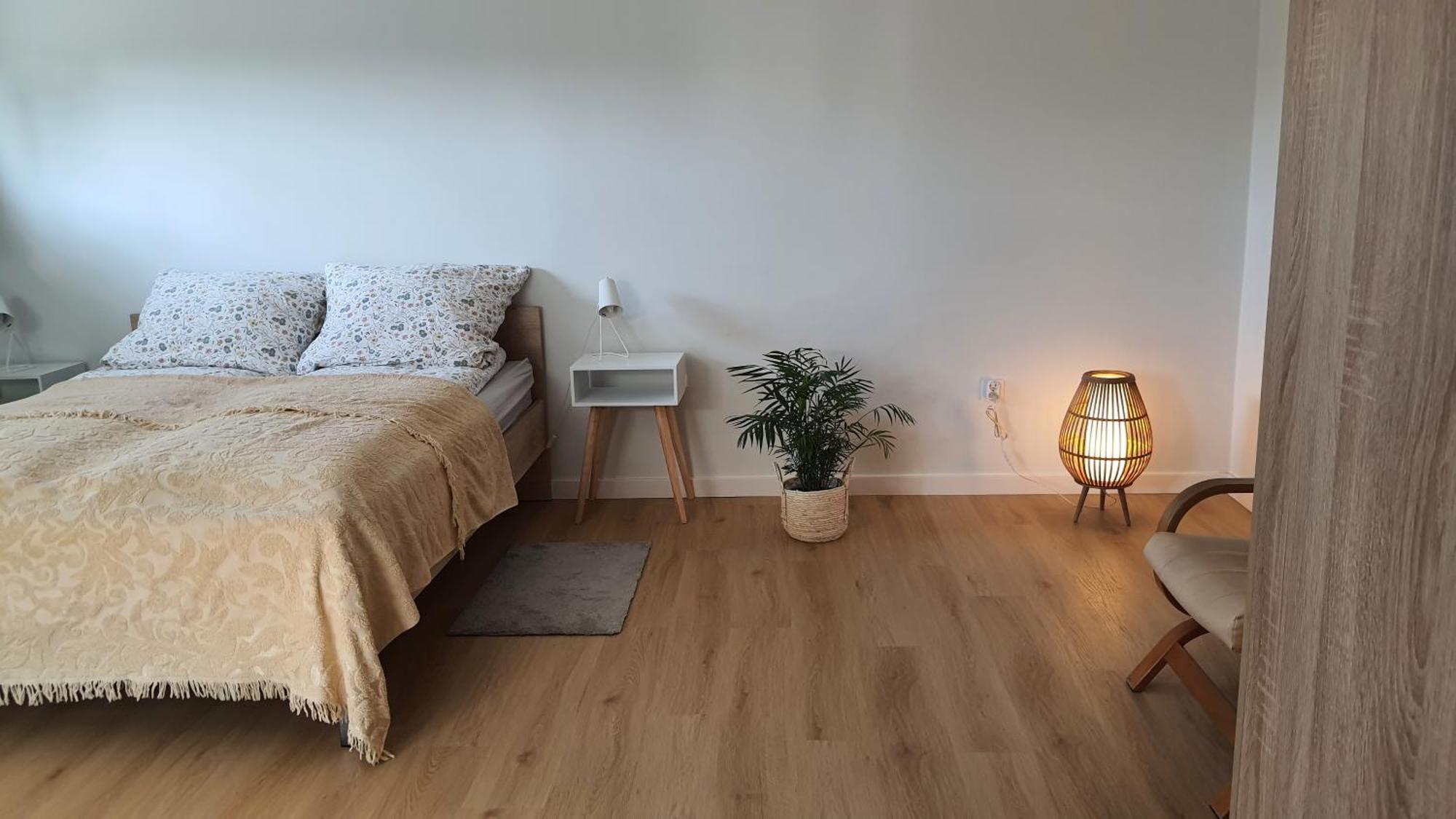 Apartment Kawalerka 40 M 2 Osoby Ulica Porzeczkowa *