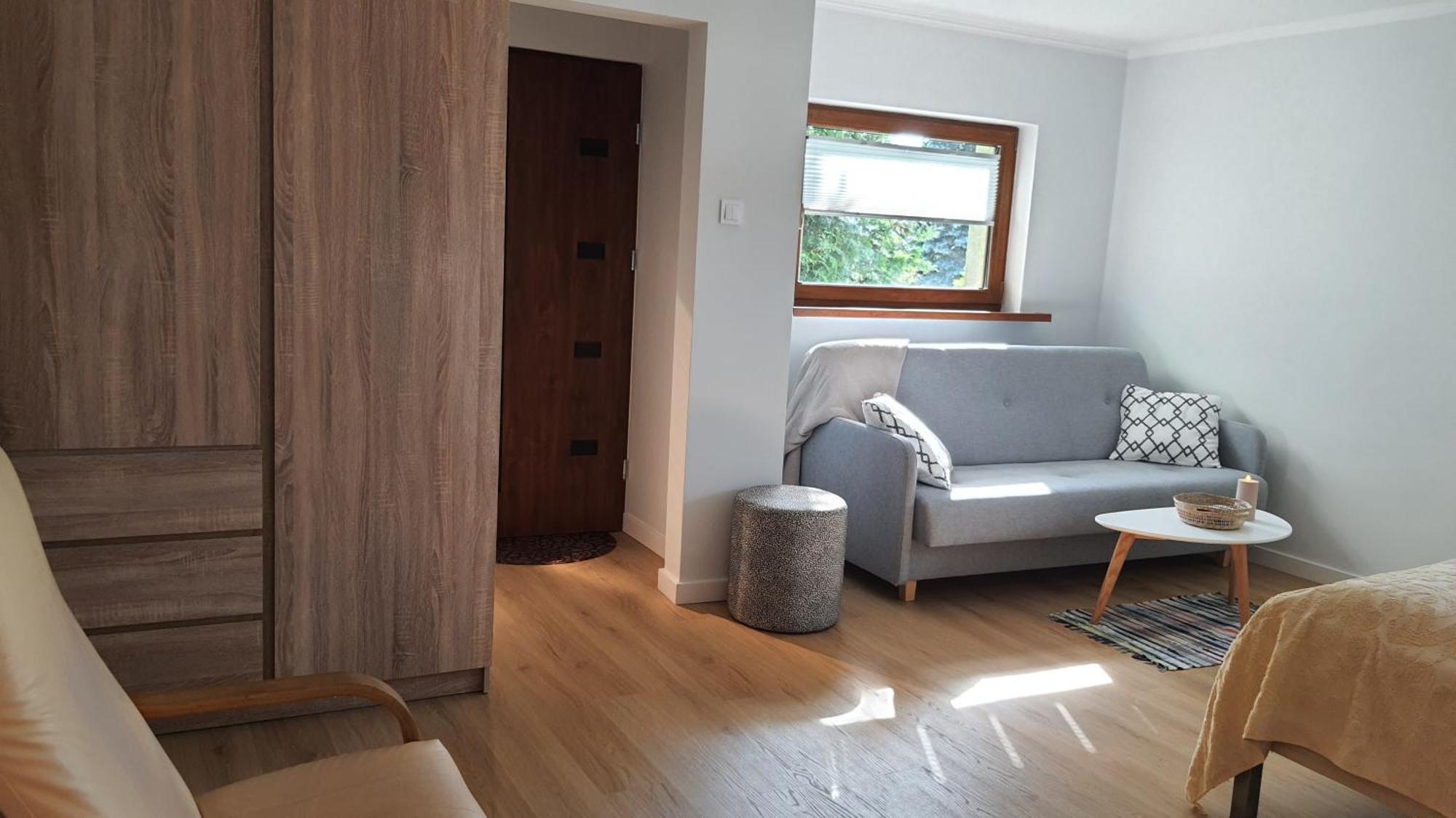 Apartment Kawalerka 40 M 2 Osoby Ulica Porzeczkowa Torun