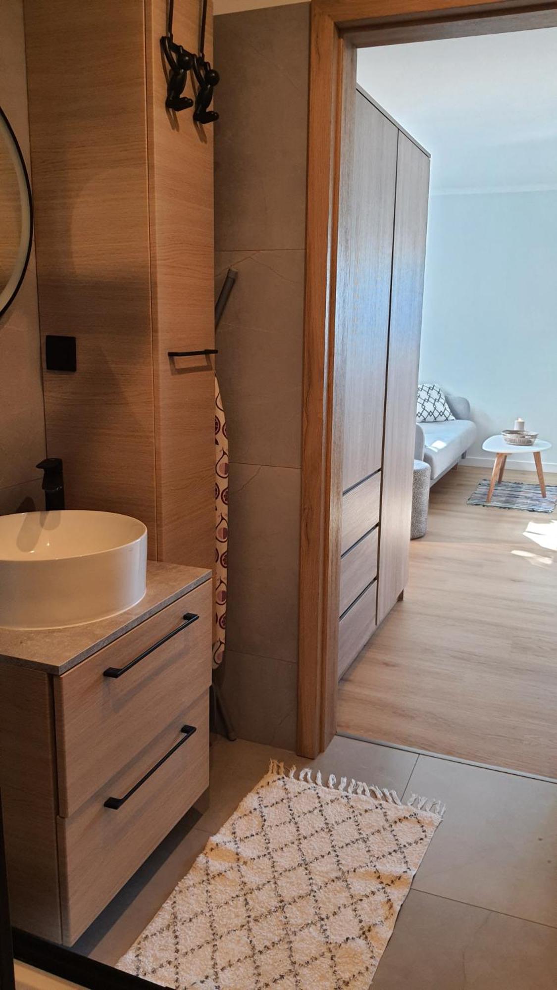 Kawalerka 40 M 2 Osoby Ulica Porzeczkowa * Torun